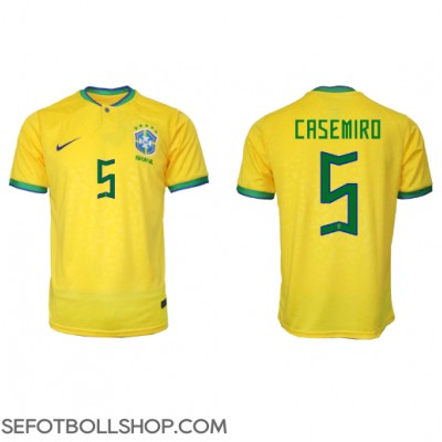 Billiga Brasilien Casemiro #5 Hemma fotbollskläder VM 2022 Kortärmad